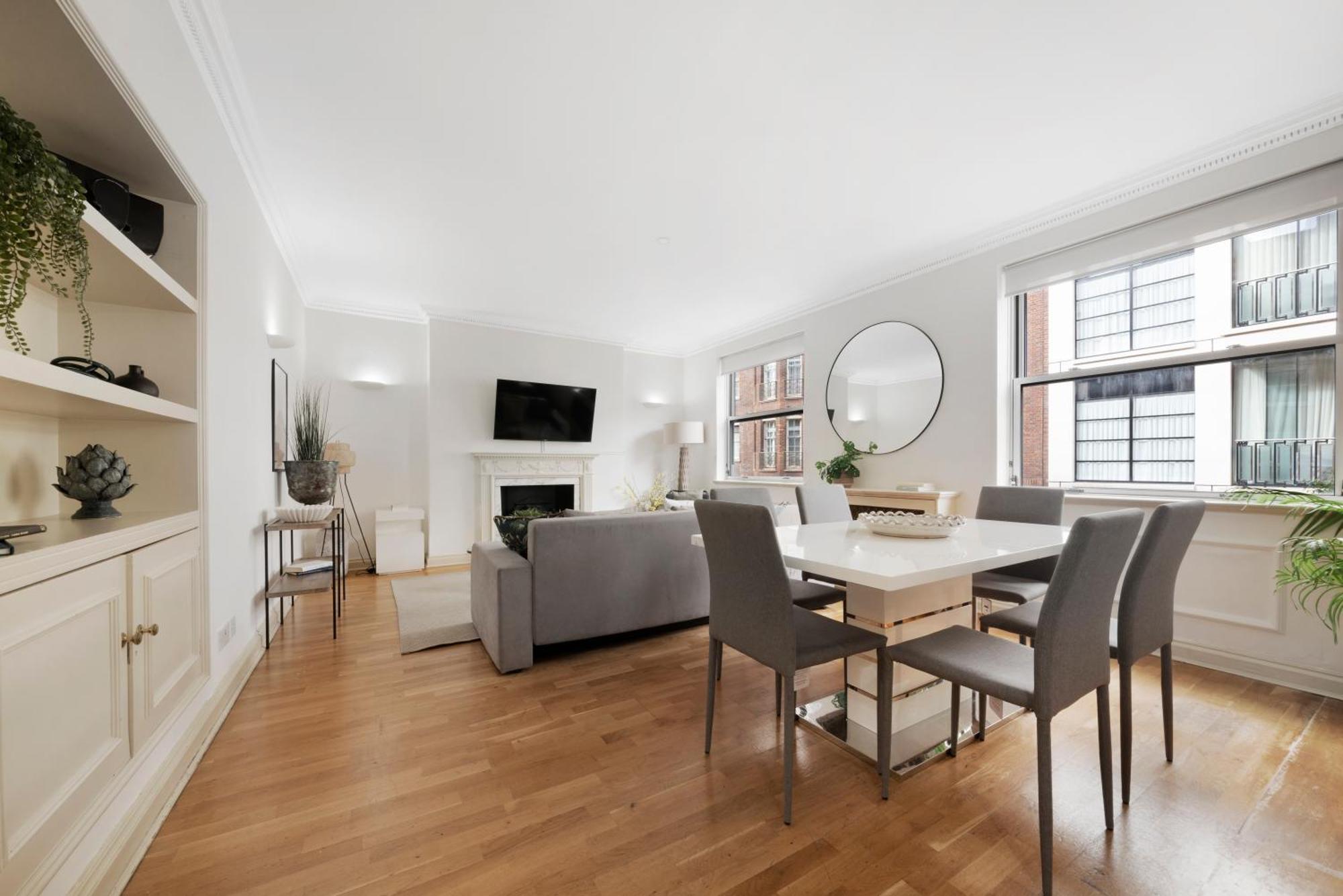 Apartment Mayfair Mews Apartment- 2 Bed 3 *