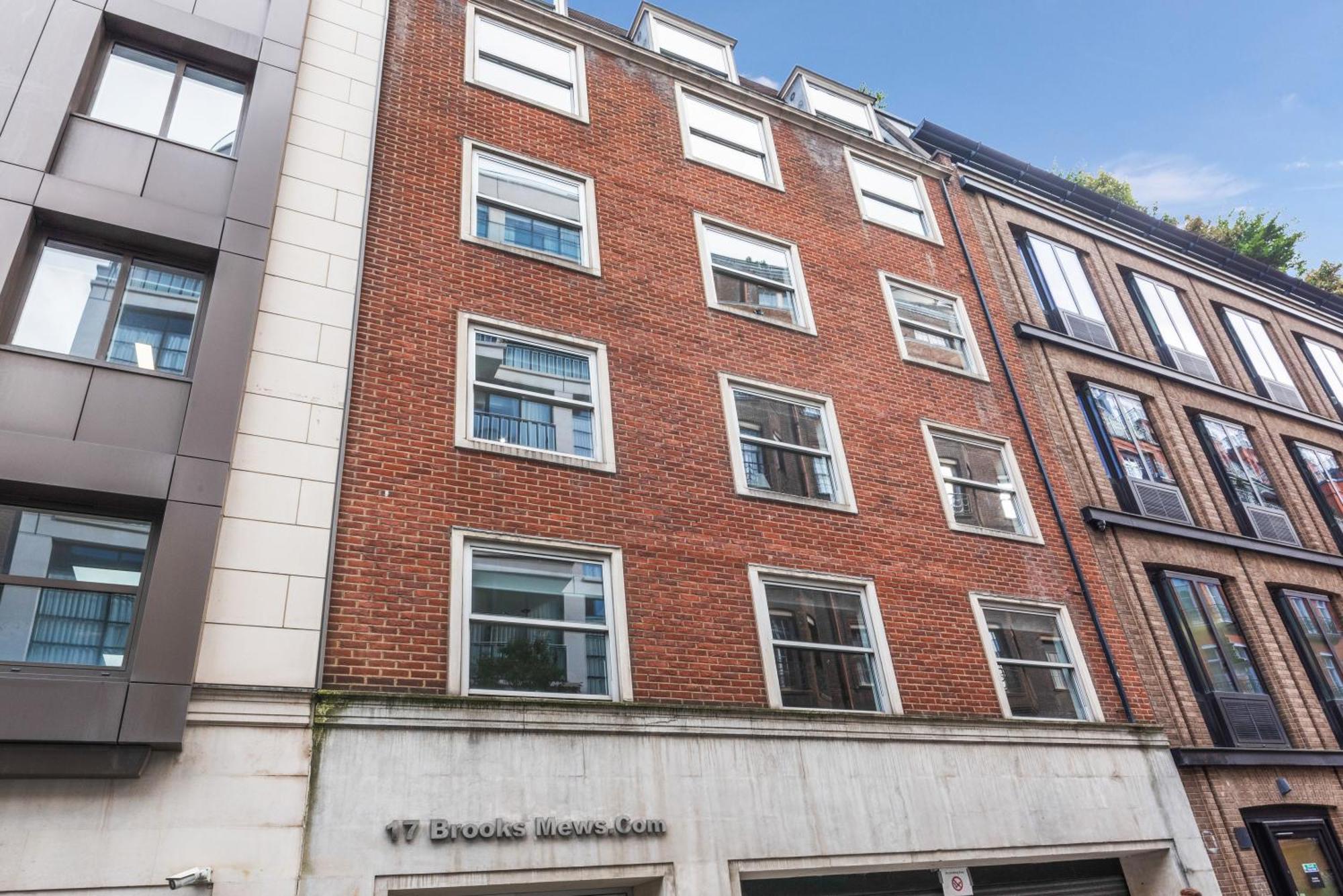 Mayfair Mews Apartment- 2 Bed 3