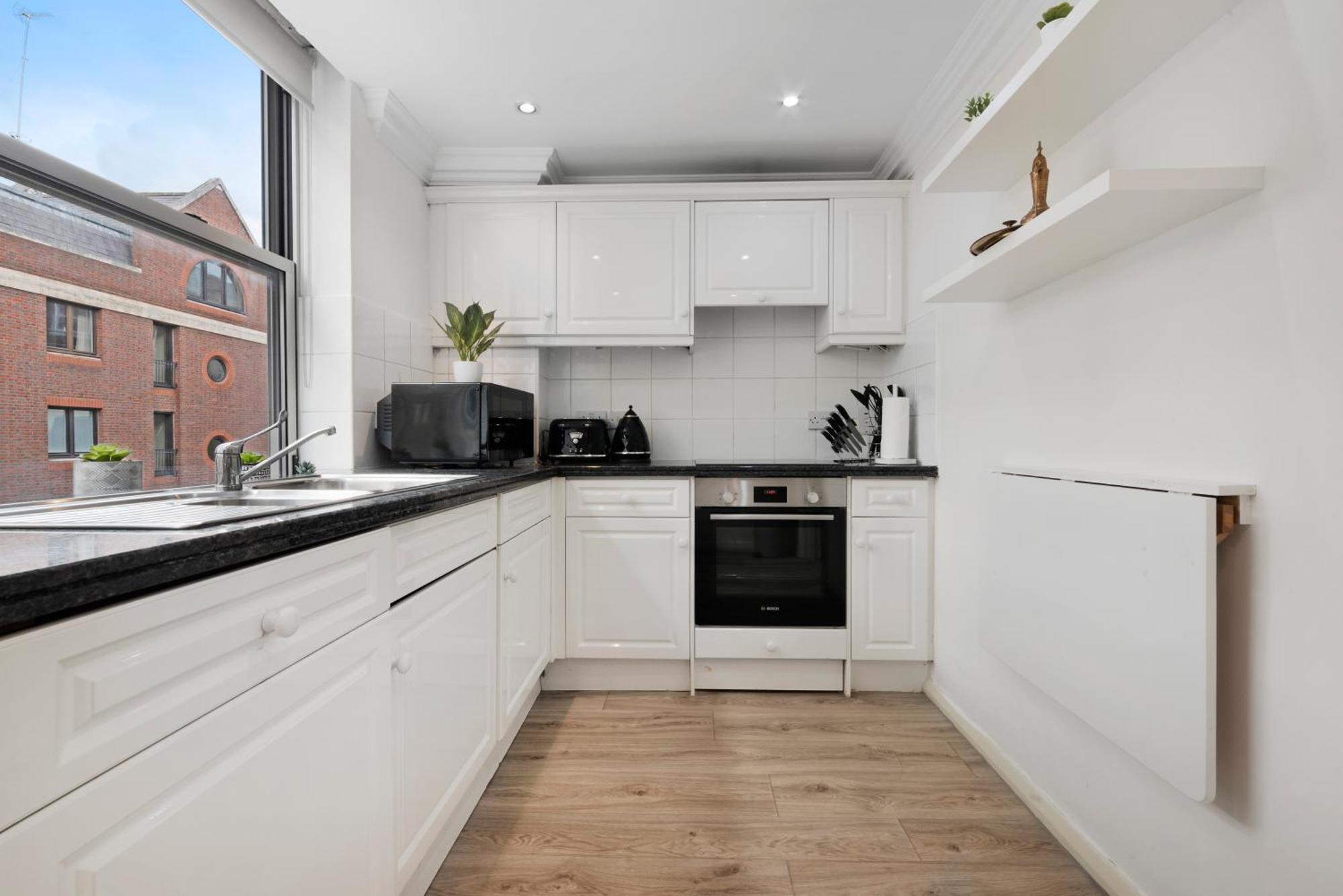 Apartment Mayfair Mews Apartment- 2 Bed 3 London