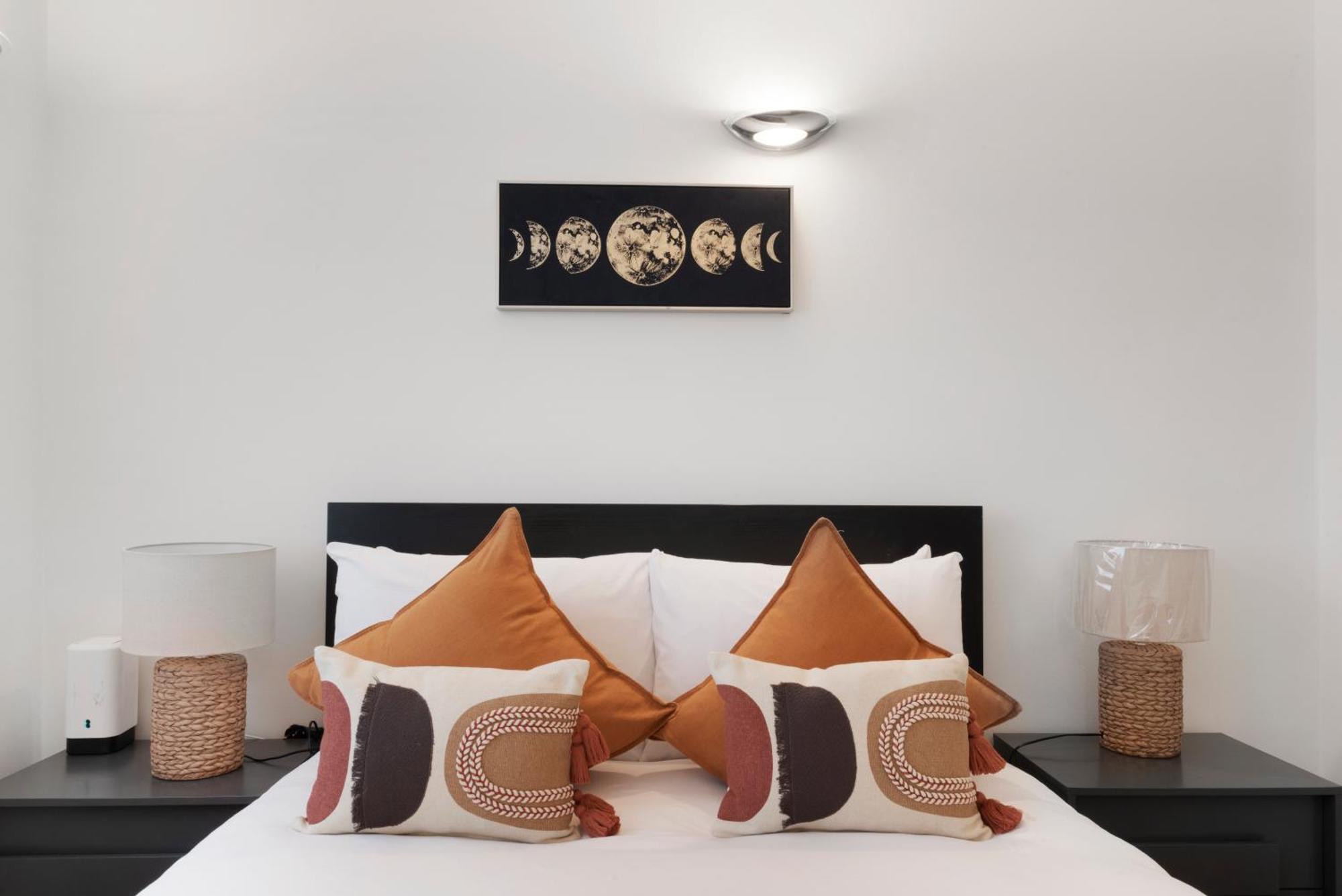 Mayfair Mews Apartment- 2 Bed 3 Apartment London