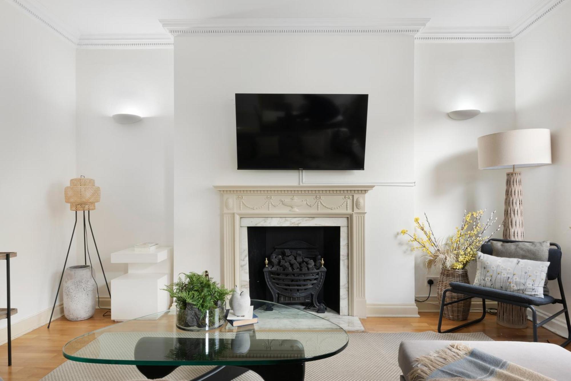 Mayfair Mews Apartment- 2 Bed 3 Apartment