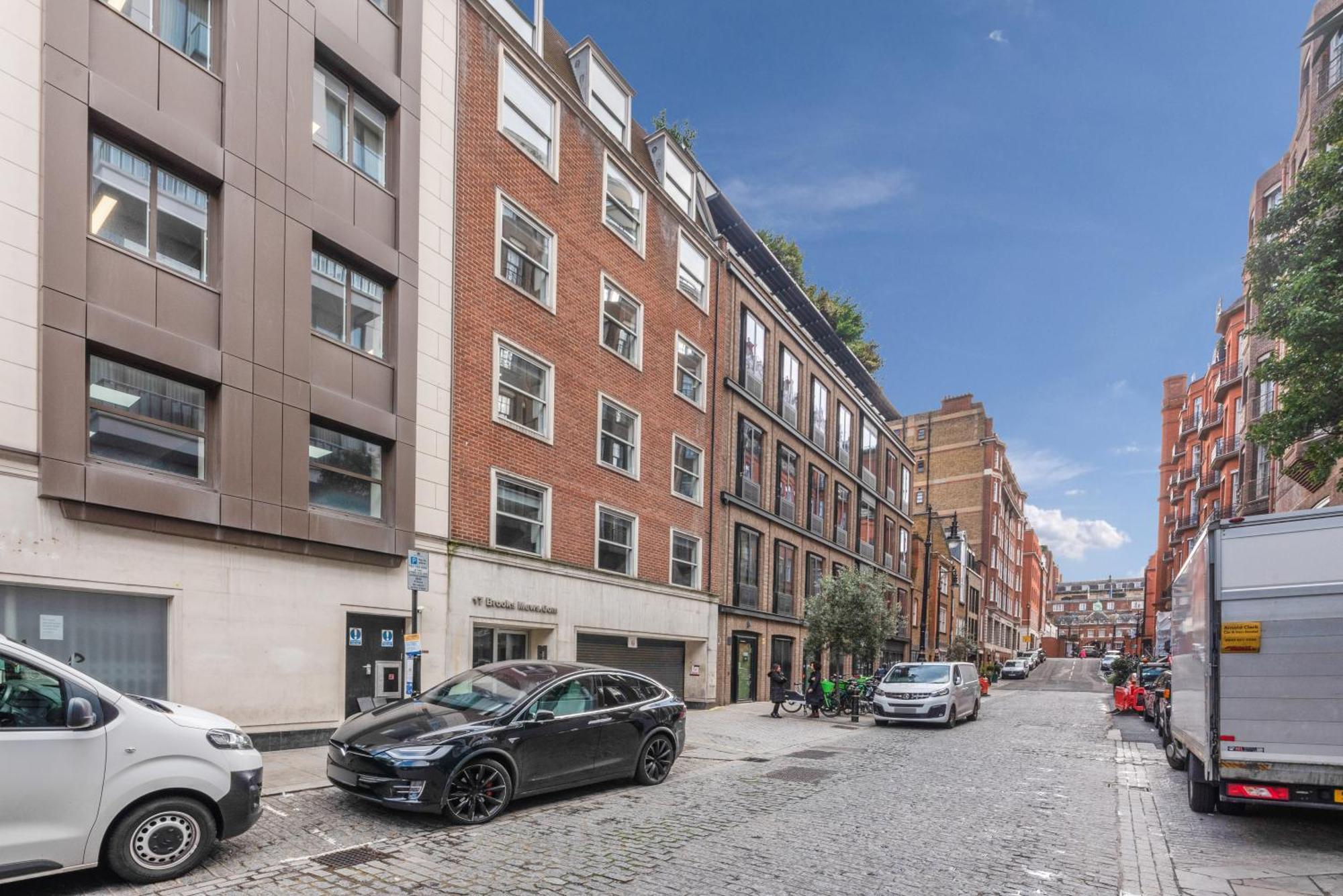 Mayfair Mews Apartment- 2 Bed 3 Apartment London