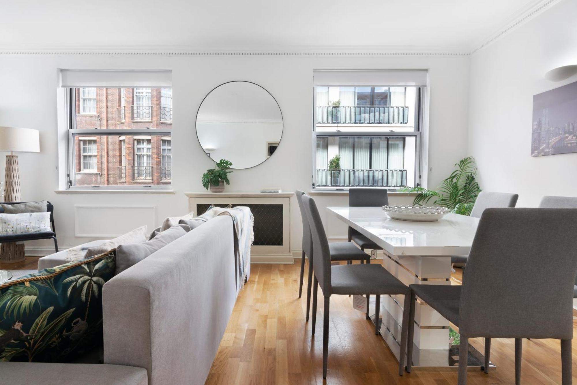 Mayfair Mews Apartment- 2 Bed 3 * London