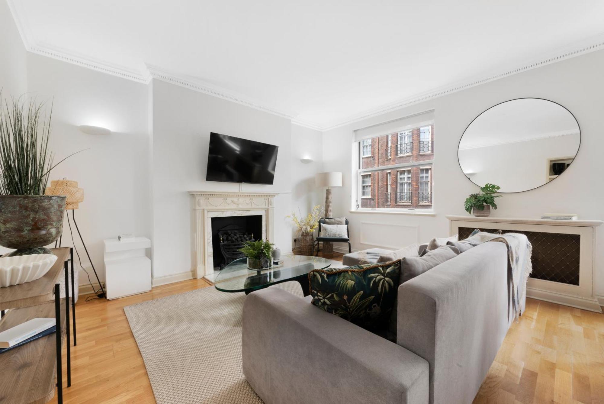 Apartment Mayfair Mews Apartment- 2 Bed 3 London